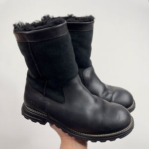 UGG Australia 5381 Women’s Brooks Black Leather Shearling Sheepskin Lined Boots